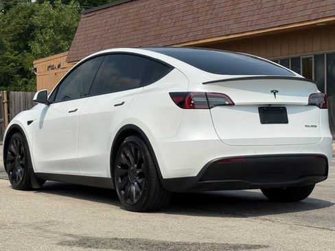 Used 2021 Tesla Model Y Performance AWD/4WD image 3