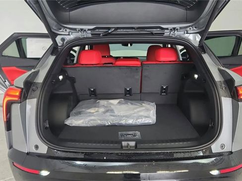 New 2025 Chevrolet Blazer EV RS RWD image 31