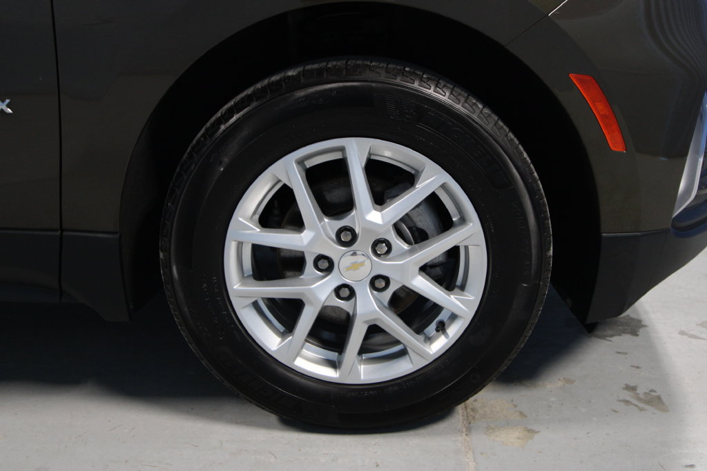 Used 2024 Chevrolet Equinox LT w/ LPO, Floor Liner Package FWD image 32