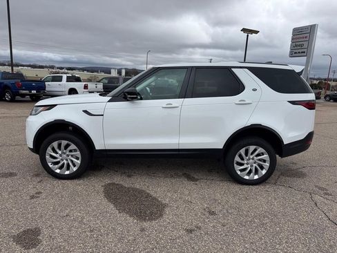 Used 2024 Land Rover Discovery S AWD/4WD image 2