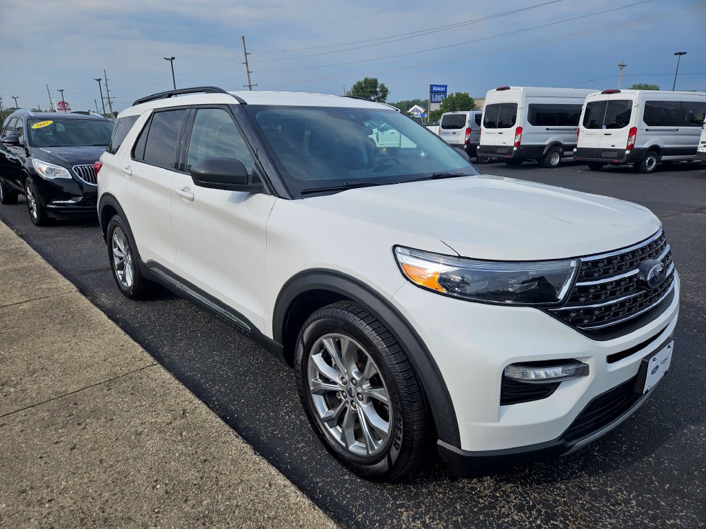 Used 2021 Ford Explorer XLT w/ Equipment Group 202A RWD image 4