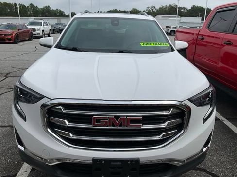 Used 2021 GMC Terrain SLT w/ Infotainment Package II AWD/4WD image 2