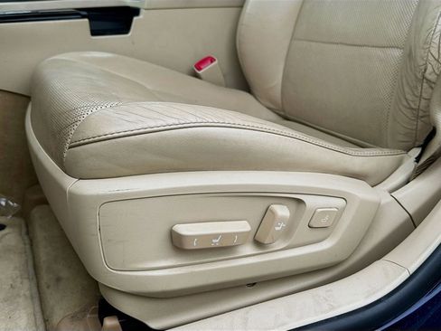 Used 2015 Lexus ES 350 w/ Luxury Package FWD image 16