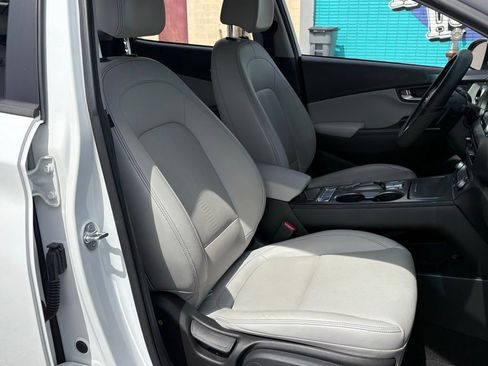 Used 2023 Hyundai Kona Limited w/ Cargo Package FWD image 16
