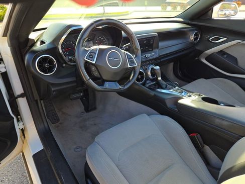 Used 2020 Chevrolet Camaro LT image 18