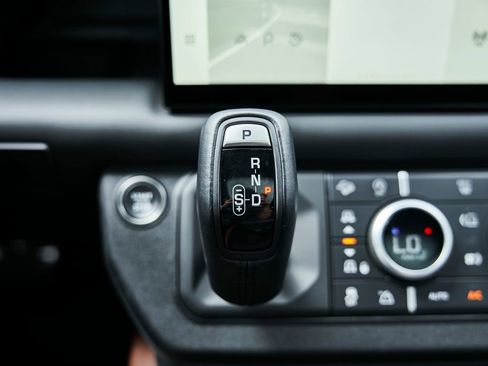 Used 2023 Land Rover Defender 110 X AWD/4WD image 72