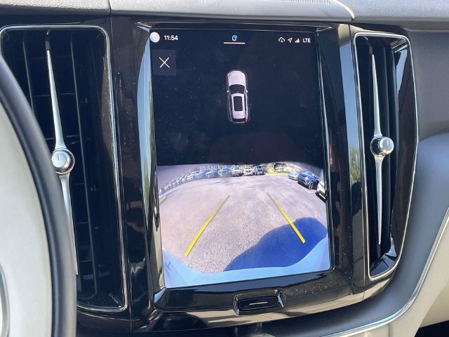 Used 2024 Volvo XC60 B5 Core w/ Climate Package AWD/4WD image 20