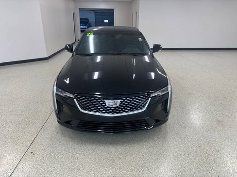 Used 2025 Cadillac CT4 Premium Luxury image 4