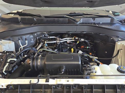 Used 2021 Ford Explorer XLT w/ Equipment Group 202A AWD/4WD image 30