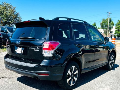 Used 2017 Subaru Forester 2.5i Premium w/ All-Weather Package image 8