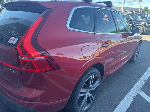 Used 2019 Volvo XC60 T5 Momentum w/ Multimedia Package AWD/4WD image 5
