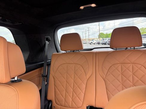 Used 2025 BMW X7 xDrive40i w/ M Sport Package AWD/4WD image 28