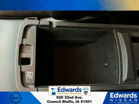 Used 2014 Jeep Grand Cherokee Limited w/ Trailer Tow Group IV AWD/4WD image 33