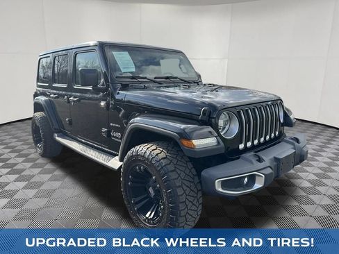 Used 2018 Jeep Wrangler Unlimited Sahara w/ Dual Top Group AWD/4WD image 4