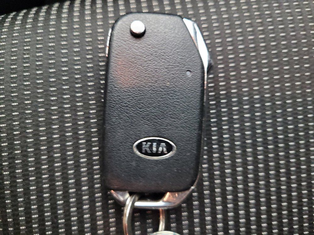 Used 2019 Kia Forte LXS FWD image 32