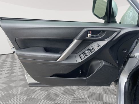 Used 2017 Subaru Forester 2.0XT Premium image 23