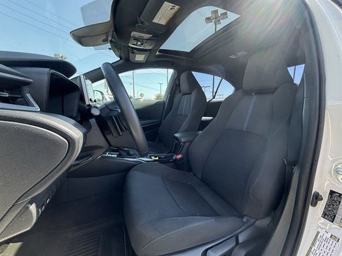 Used 2020 Toyota Corolla SE w/ SE Premium Package FWD image 13