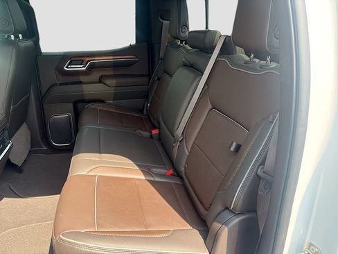 Used 2022 GMC Sierra 1500 Denali w/ Denali Reserve Package AWD/4WD image 25