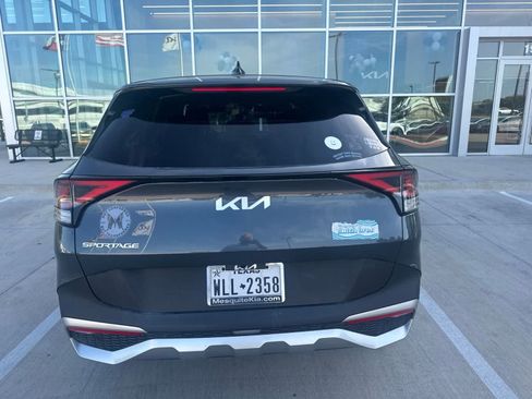 Certified 2025 Kia Sportage LX FWD image 4