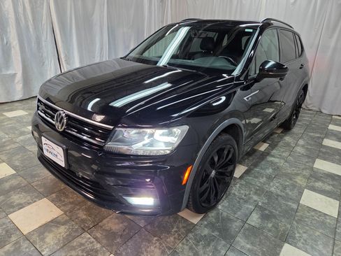 Used 2021 Volkswagen Tiguan SE R-Line image 2