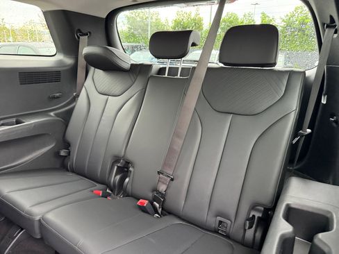 Certified 2024 Hyundai Palisade SEL image 21