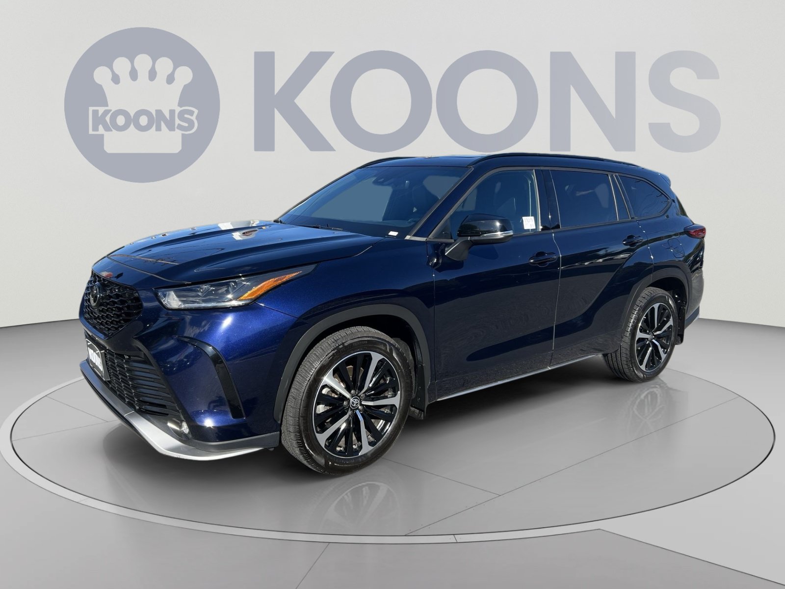 Used 2022 Toyota Highlander XSE AWD/4WD image 1
