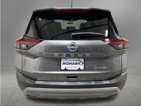 Used 2023 Nissan Rogue SV w/ SV Premium B Package AWD/4WD image 4