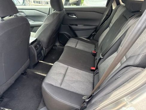 Used 2024 Nissan Rogue SV FWD image 16