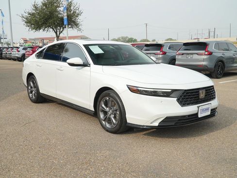 Used 2023 Honda Accord EX-L image 3