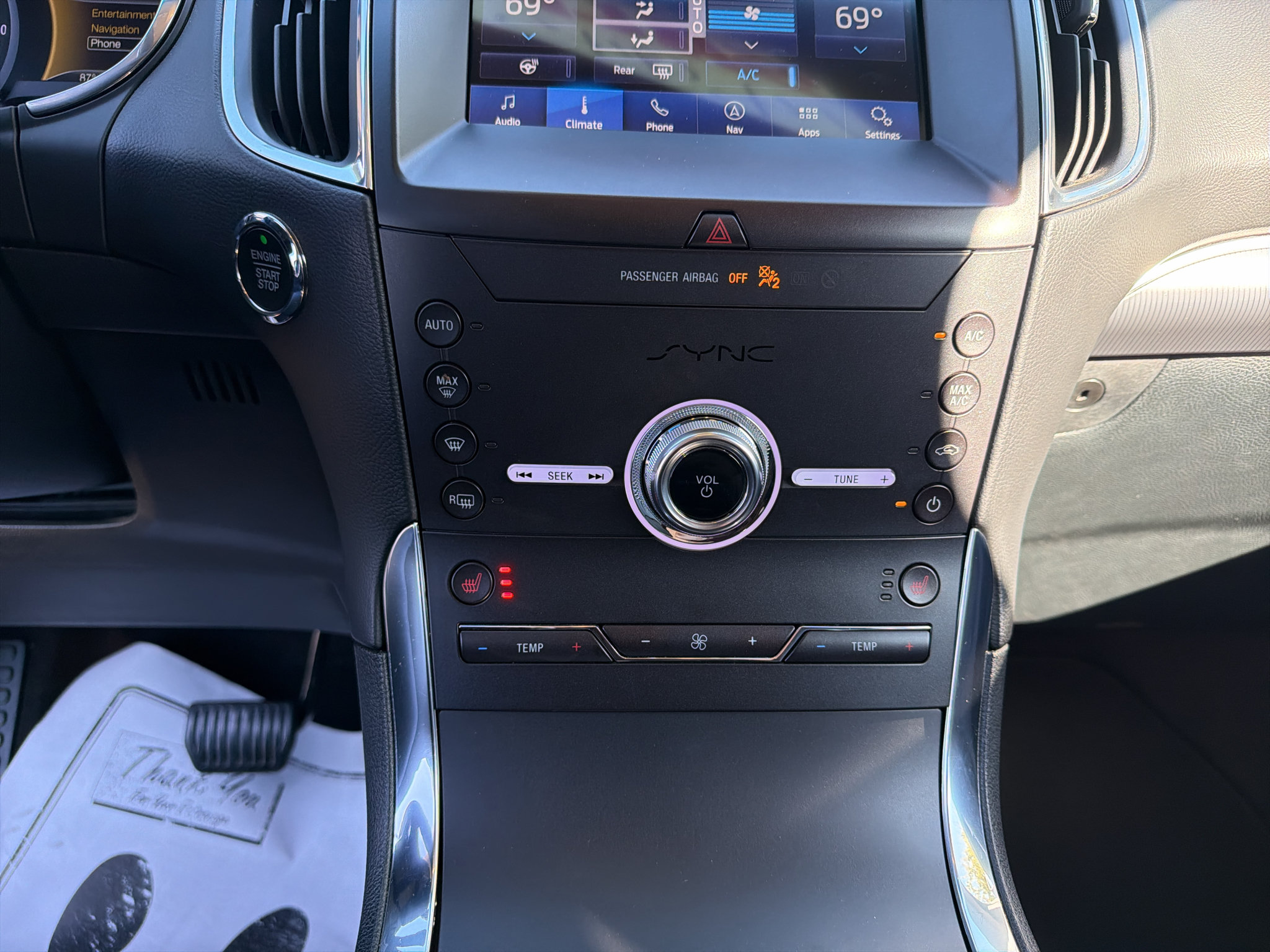 Used 2020 Ford Edge Titanium FWD image 12