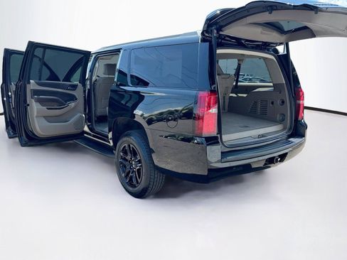 Used 2019 Chevrolet Suburban LT RWD image 39