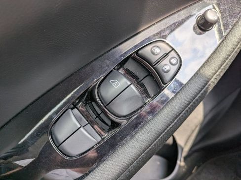 Certified 2024 Nissan Leaf SV Plus FWD image 25