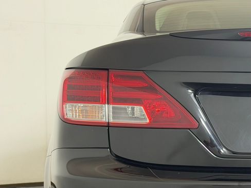 Used 2014 Lexus IS 250C w/ Luxury Package RWD image 30