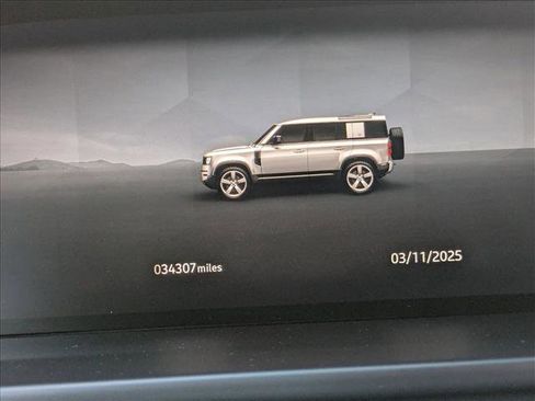 Used 2023 Land Rover Defender 110 V8 image 10