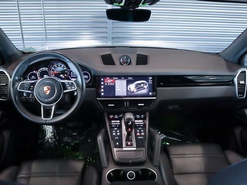 Certified 2023 Porsche Cayenne Platinum Edition AWD/4WD image 14