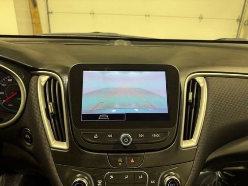 Used 2024 Chevrolet Malibu LT FWD image 18