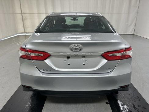 Used 2018 Toyota Camry LE FWD image 20