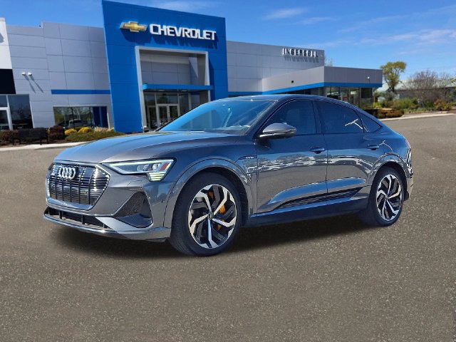 Used 2023 Audi e-tron Premium Plus w/ Premium Plus Package AWD/4WD image 34