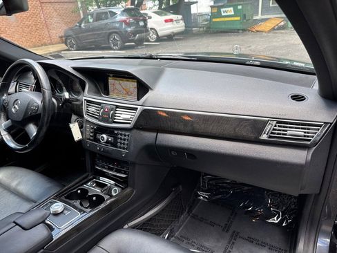 Used 2011 Mercedes-Benz E 350 4MATIC Sedan image 24