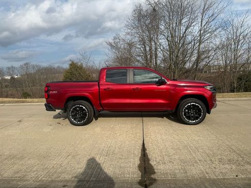 Used 2026 Chevrolet Colorado Z71 w/ Technology Package AWD/4WD image 5
