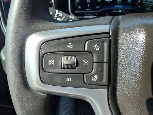 Used 2023 Chevrolet Silverado 1500 LT AWD/4WD image 7