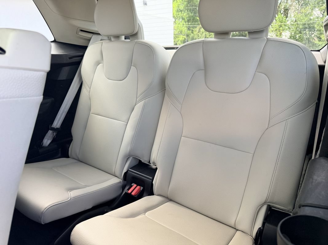 Used 2019 Volvo XC90 T5 Momentum w/ Protection Package Premier FWD image 14
