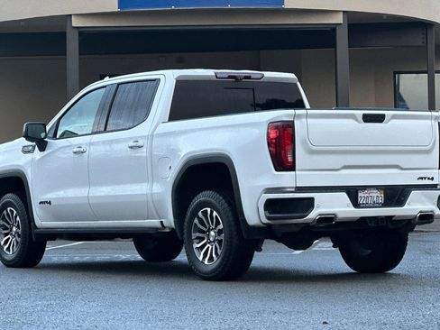 Used 2021 GMC Sierra 1500 AT4 w/ AT4 Premium Package image 6