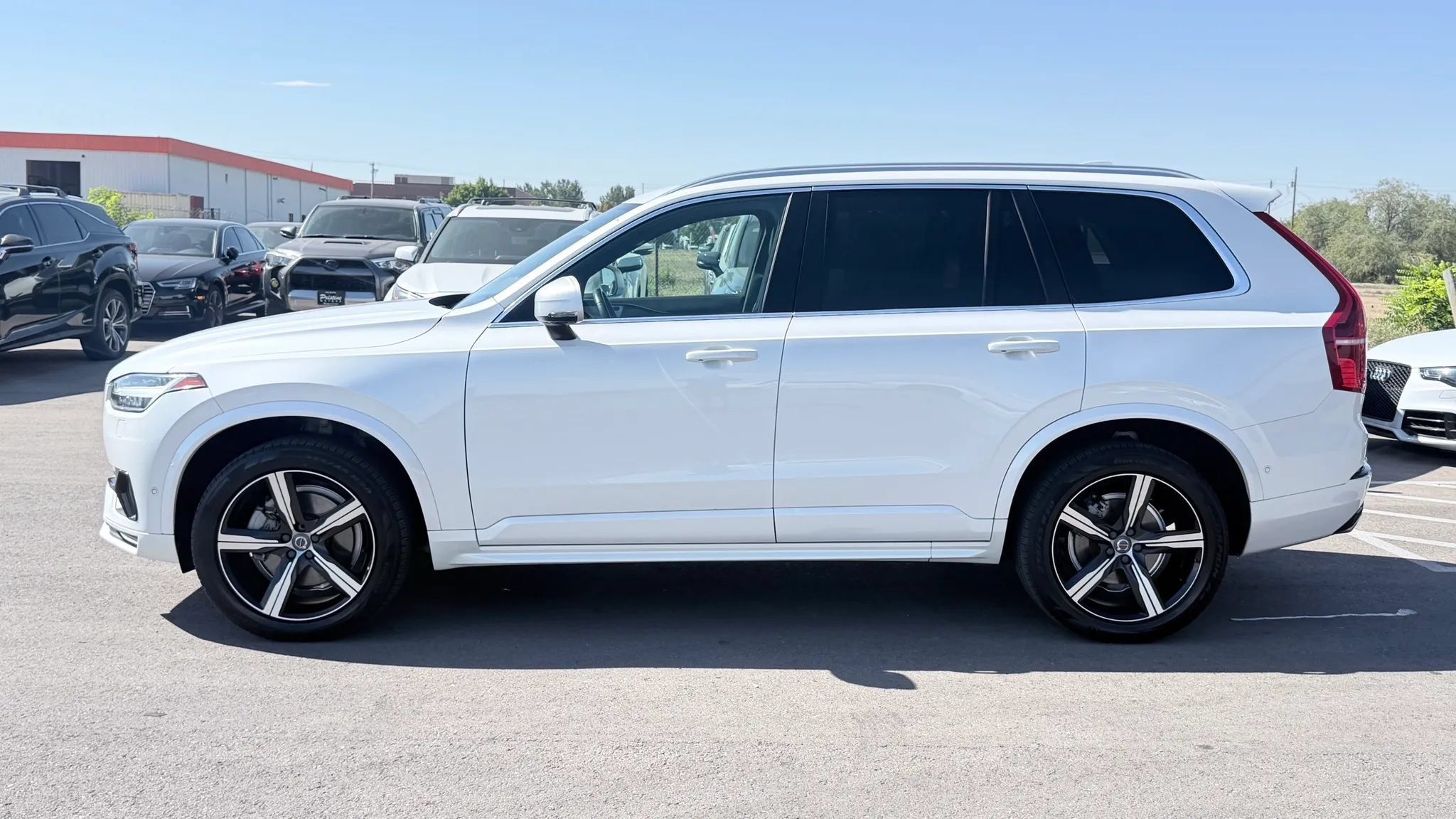 Used 2019 Volvo XC90 T6 R-Design w/ Advanced Package AWD/4WD image 8