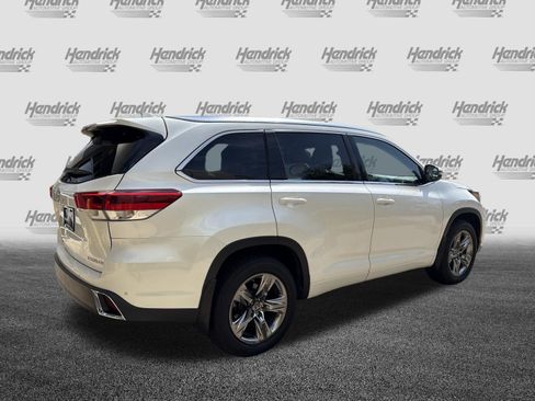 Used 2019 Toyota Highlander Limited Platinum AWD/4WD image 10