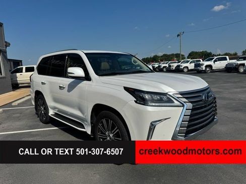 Used 2018 Lexus LX 570 4WD w/ Luxury Package image 2