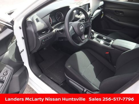 Used 2025 Nissan Sentra S image 17