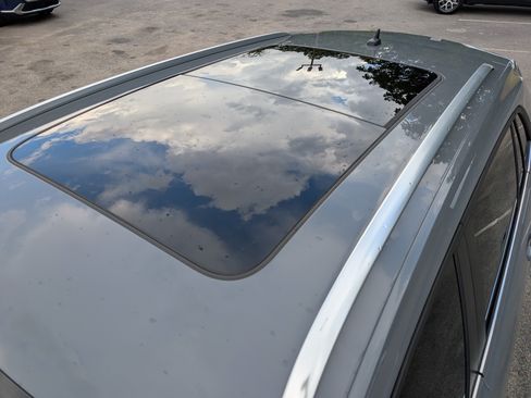 Used 2023 Volkswagen Atlas Cross Sport SE w/ Panoramic Sunroof Package FWD image 14