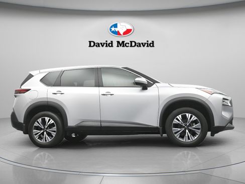 Used 2023 Nissan Rogue SV AWD/4WD image 34