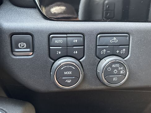 Used 2024 Chevrolet Silverado 1500 RST w/ Convenience Package II AWD/4WD image 32